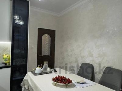 2-комнатная квартира · 60 м² · 3/9 этаж, мкр Аксай-1 за 43 млн ₸ в Алматы, Ауэзовский р-н