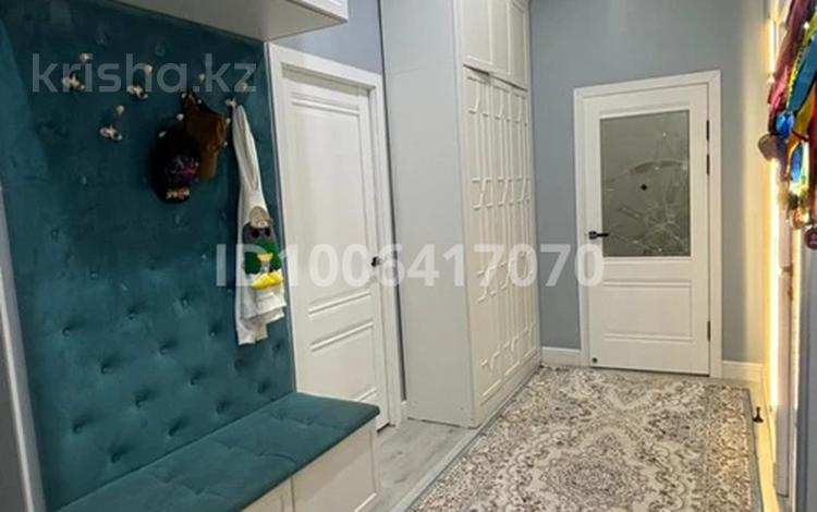 3-бөлмелі пәтер · 95 м² · 4/5 қабат, 34-й мкр, 34-ш/а. 14, бағасы: 31.5 млн 〒 в Актау — фото 2