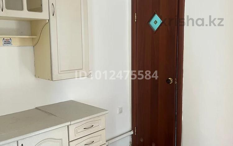 2-бөлмелі пәтер · 65 м², мкр 12, Актюбсельмаш-11 27 — СТО АКСУНКАР артқы жақтарында орналаскан, бағасы: 80 000 ₸ в Актобе — фото 2