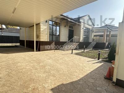 Отдельный дом · 4 комнаты · 186.4 м² · 5.7 сот., мкр Калкаман-2, Мкр Калкаман-2 улица Молдабекова 35 за 143 млн 〒 в Алматы, Наурызбайский р-н