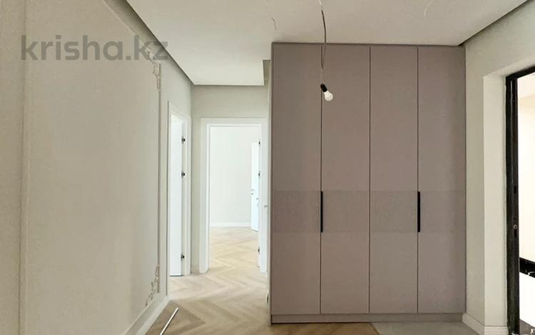 2-бөлмелі пәтер · 86 м² · 3 қабат, Тажибаева 217б, бағасы: 113 млн ₸ в Алматы, Бостандыкский р-н — фото 2