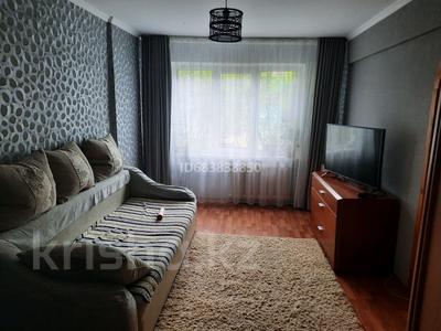 1-комнатная квартира, 34 м², 1/5 этаж, Пр. сатпаева 30 за 16 млн 〒 в Усть-Каменогорске