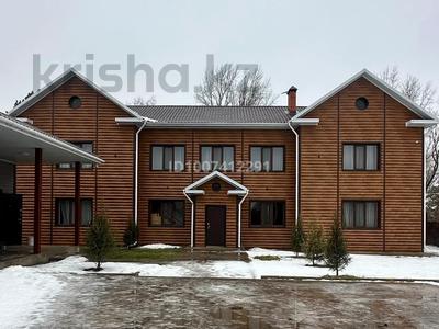 Дом · 8 комнат · 436 м², Алия молдагулова 1Б за 150 000 〒 в 