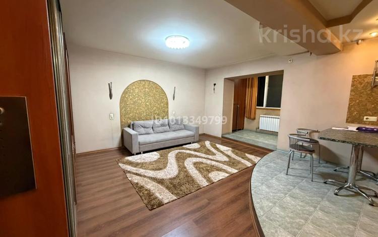 1-комнатная квартира · 40.8 м² · 4/5 этаж, мкр Таугуль 7/48 за 250 000 ₸ в Алматы, Ауэзовский р-н — фото 2