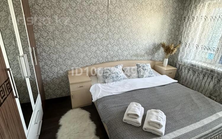 1-комнатная квартира · 50 м² · 7/9 этаж, мкр Юго-Восток 16/2 за 12 000 ₸ в Караганде, Казыбек би р-н — фото 2