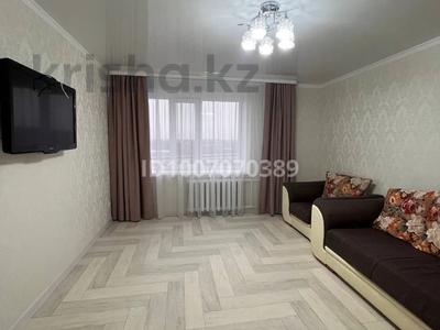 4-комнатная квартира · 85 м² · 3/9 этаж, Назарбаева 249 за 200 000 〒 в Уральске