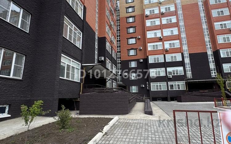 2-бөлмелі пәтер · 77 м² · 9/9 қабат, мкр. Алтын орда, Алия Молдагулова 62 — Теннисный центр, бағасы: 250 000 ₸ в Актобе — фото 2