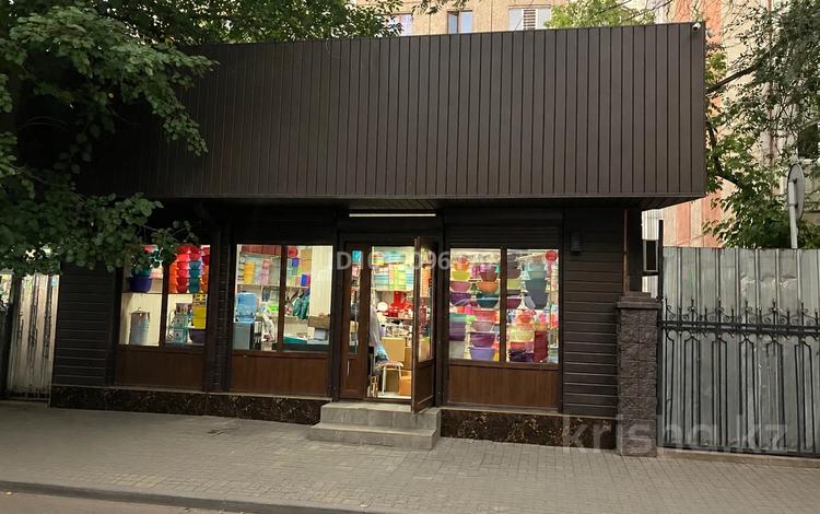Еркін, кеңселер, дүкендер мен бутиктер, қоймалар, сұлулық салондары, медорталықтар мен дәріханалар, білім орталықтары, ойын-сауық, кабинеттер және жұмыс орындары, студиялар · 25 м², бағасы: 300 000 ₸ в Алматы, Алмалинский р-н — фото 2