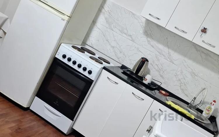 1-бөлмелі пәтер · 20 м² · 1/5 қабат, мкр Кокжиек 7, бағасы: 110 000 ₸ в Алматы, Жетысуский р-н — фото 2