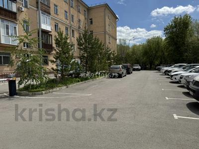 2-комнатная квартира, 60 м², 1/5 этаж, Бухар Жирау 31 за 24 млн 〒 в Караганде, Казыбек би р-н