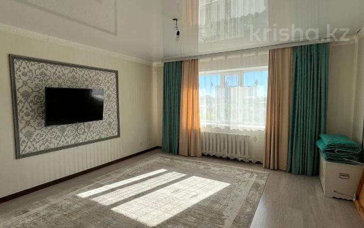 2-комнатная квартира, 84 м², 5/5 этаж, Калдаякова — Есет батыр за 24 млн 〒 в Актобе — фото 2