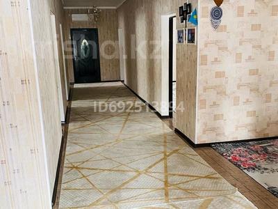 Жеке үй · 5 бөлме · 200 м² · 6 сот., Женис 329 — Остановка Наби магазин. Аптека., бағасы: 19 млн ₸ в Атамекене