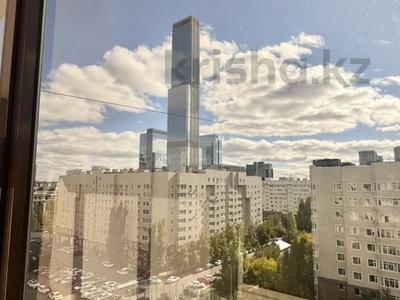 2-комнатная квартира · 70 м² · 9/10 этаж, Достык 12 за 34 млн ₸ в Астане, Есильский р-н
