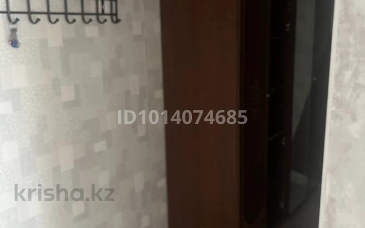 1-комнатная квартира · 42 м² · 7/9 этаж, мкр Кадыра Мырза-Али 1 — 5 мкр 1 дом за 130 000 ₸ в Уральске — фото 2