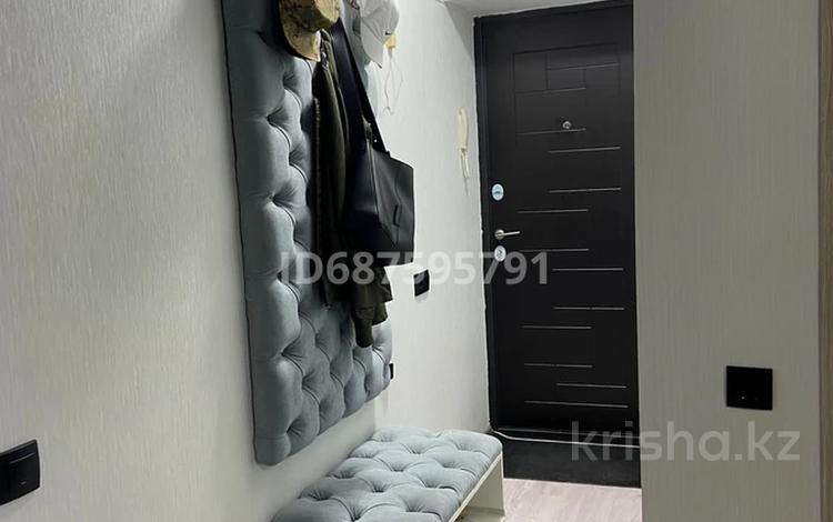 1-комнатная квартира · 38 м² · 5/5 этаж, Абая — Болашак 50 аптека за 150 000 ₸ в  — фото 2