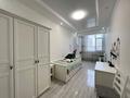 4-комнатная квартира · 160 м² · 7/11 этаж, 16-й мкр 38 за 60 млн 〒 в Актау — фото 9