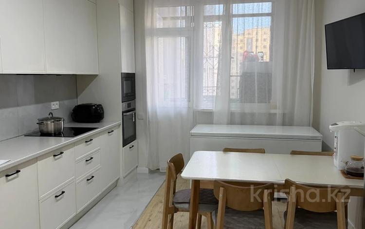 3-бөлмелі пәтер · 93.5 м² · 5/19 қабат, Туркестан 10, бағасы: 61 млн ₸ в Астане, Есильский р-н — фото 2