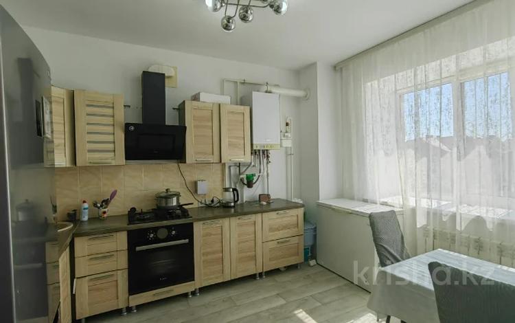 3-комнатная квартира · 75.8 м² · 5/5 этаж, мкр. Алтын орда за 31 млн ₸ в Актобе — фото 2