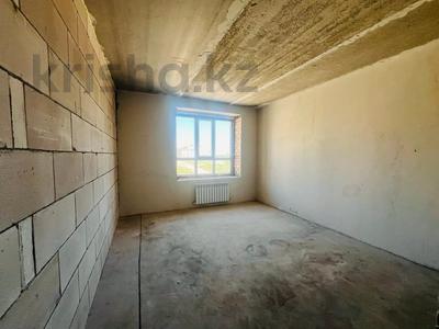 2-комнатная квартира · 63.9 м² · 3/6 этаж, Майкудук, мкр Голубые пруды за 24.5 млн ₸ в Караганде, Алихана Бокейханова р-н