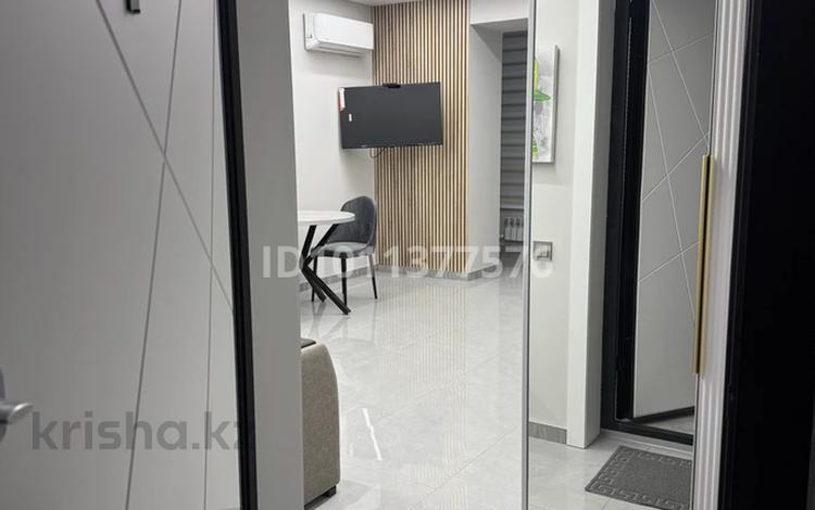 1-бөлмелі пәтер · 37 м² · 9/9 қабат, мкр Омега, Есенжанова 3/3 — Остановка омега, бағасы: 200 000 ₸ в Уральске — фото 2