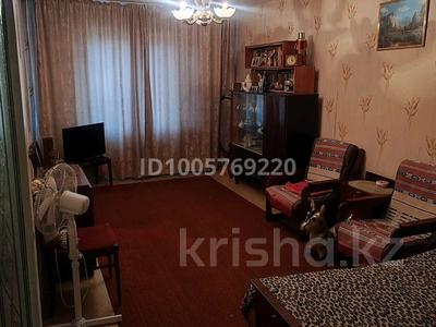 2-комнатная квартира · 51.3 м² · 1/5 этаж, Титова 88 — Магазин Махаббат за 24 млн 〒 в 