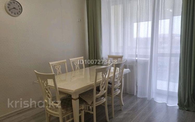 3-комнатная квартира · 100 м² · 5/10 этаж, Курмангазы 196 за 37 млн ₸ в Уральске, мкр Школьник — фото 2