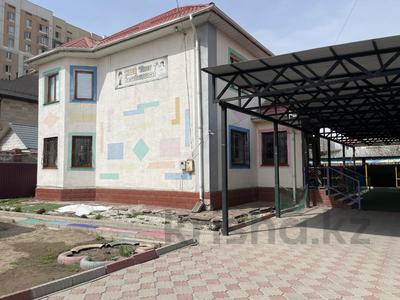 Жеке үй · 5 бөлме · 240 м² · 10 сот., мкр Акбулак — Момышулы Рыскулова, бағасы: 260 млн ₸ в Алматы, Алатауский р-н