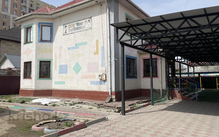 Жеке үй · 5 бөлме · 240 м² · 10 сот., мкр Акбулак — Момышулы Рыскулова, бағасы: 260 млн ₸ в Алматы, Алатауский р-н — фото 20