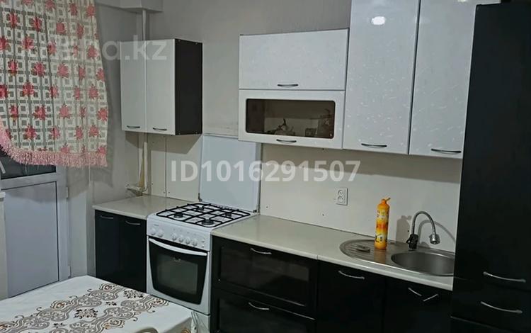 1-комнатная квартира · 41 м² · 1/5 этаж, мкр. Алтын орда 18А за 130 000 ₸ в Актобе — фото 2