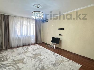 2-бөлмелі пәтер · 75 м² · 7/9 қабат, Алмагүл ш/а. 3, бағасы: 22 млн ₸ в Атырау, мкр. Алмагуль