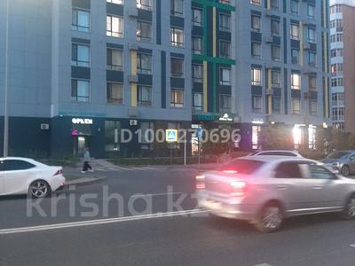 3-комнатная квартира · 88 м² · 7/9 этаж, Розы Баглановой 3/1 за 63 млн ₸ в Астане, Нура р-н