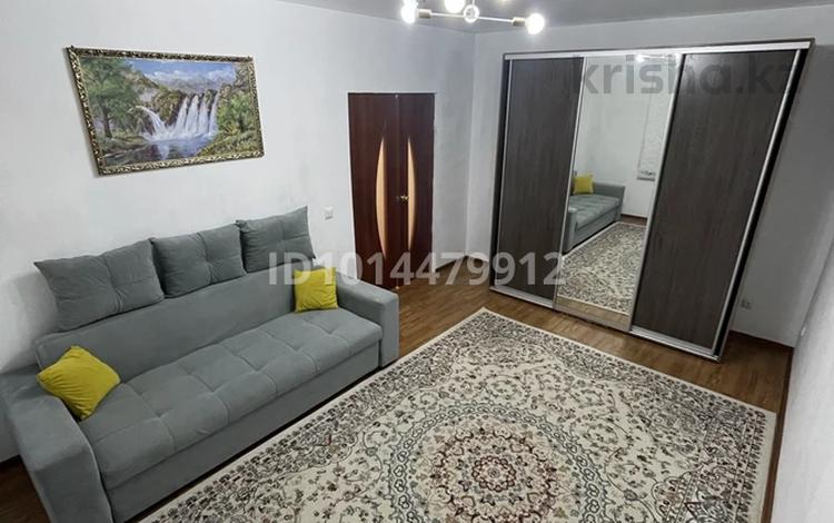 1-комнатная квартира · 36 м² · 3/5 этаж, мкр Нурсая, Мкрн Нурсая 1/9 за 130 000 ₸ в Атырау — фото 2