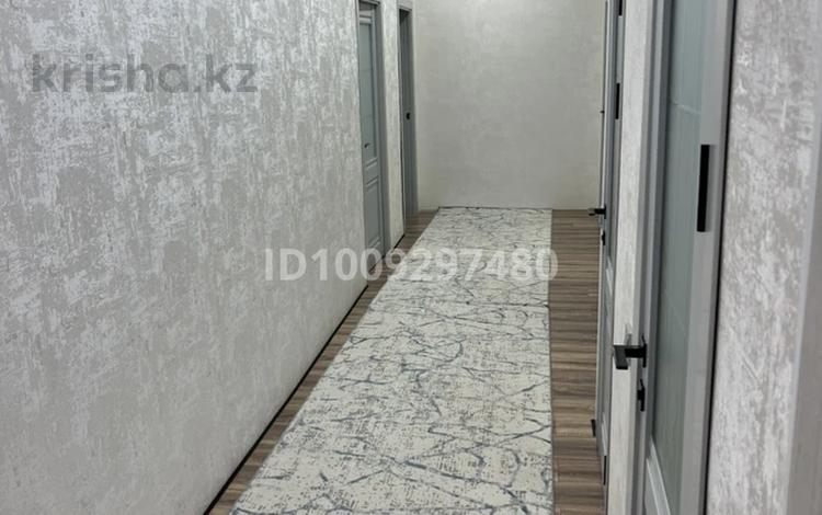 4-комнатная квартира · 105 м² · 1/7 этаж, 17-й мкр ЖК Махаббат — 17 мкр возле 110 дома за 45 млн ₸ в Актау — фото 2