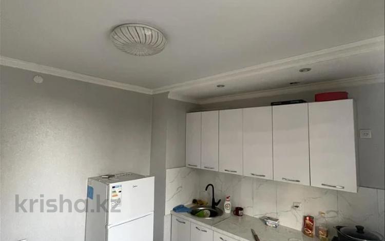 1-комнатная квартира · 35 м² · 2/12 этаж, мкр Акбулак, 1-я улица за 25 млн ₸ в Алматы, Алатауский р-н — фото 11