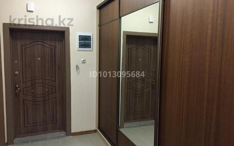 1-бөлмелі пәтер · 56.8 м² · 10/12 қабат, мкр Мамыр-7, Шаляпина 21 — Момышулы, бағасы: 300 000 ₸ в Алматы, Ауэзовский р-н — фото 2