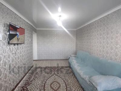 2-комнатная квартира · 50 м² · 4/5 этаж, Талдыкорган. мкр Восточный 111 за 13.5 млн ₸ в мкр военный городок Жулдыз