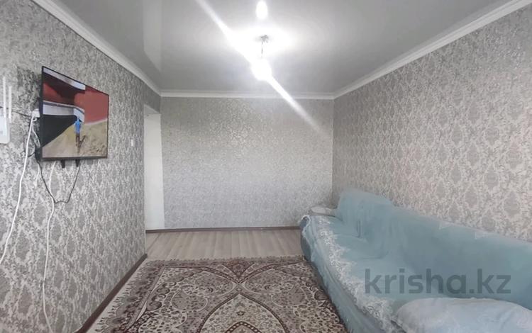 2-комнатная квартира · 50 м² · 4/5 этаж, Талдыкорган. мкр Восточный 111 за 13.5 млн ₸ в мкр военный городок Жулдыз — фото 2