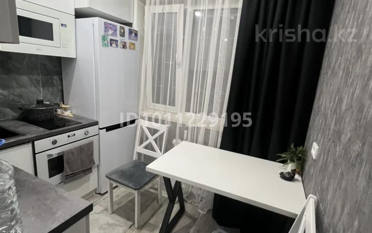 3-комнатная квартира · 65 м² · 1/5 этаж, Айманова 21 за 280 000 ₸ в Павлодаре — фото 2