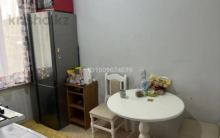 2-комнатная квартира · 45 м² · 2/2 этаж, Одесса 5 за 120 000 ₸ в Атырау, мкр Жилгородок — фото 2