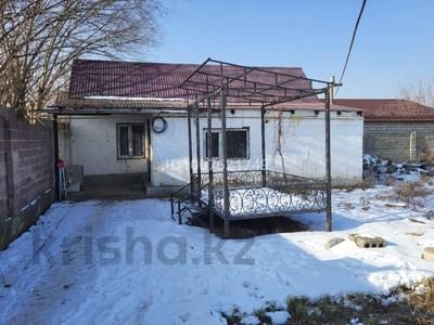 Отдельный дом · 3 комнаты · 50 м², мкр Самал-3, Ештай ата 40 за 80 000 〒 в Шымкенте, Абайский р-н