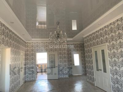 Отдельный дом · 3 комнаты · 300 м² · 8 сот., мкр Жулдыз-2, 47 за 35 млн ₸ в Атырау