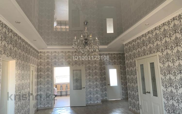Отдельный дом · 3 комнаты · 300 м² · 8 сот., мкр Жулдыз-2, 47 за 35 млн ₸ в Атырау — фото 2