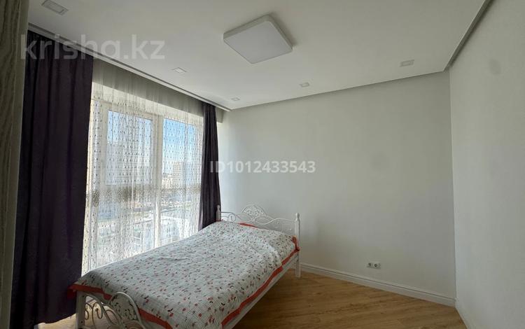 3-комнатная квартира · 100 м² · 13/18 этаж, Сыганак 17 за 550 000 ₸ в Астане, Нура р-н — фото 2