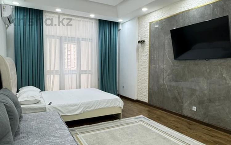 1-комнатная квартира · 50 м² · 3/14 этаж, 17-й мкр, ​17-й микрорайон 11 за 15 000 ₸ в Актау — фото 17