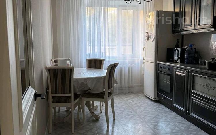 3-бөлмелі пәтер · 88.6 м² · 2/9 қабат, Естая 101/2, бағасы: 45 млн ₸ в Павлодаре — фото 21