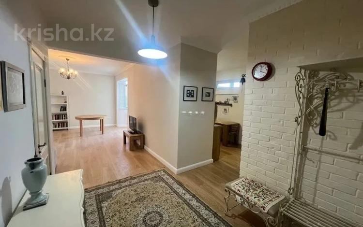 2-бөлмелі пәтер · 68.8 м² · 6/9 қабат, Кенесары хана 54/1, бағасы: 49 млн ₸ в Алматы, Наурызбайский р-н — фото 2