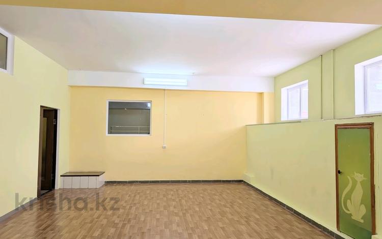 Офисы, фитнес и спорт, образование, кабинеты и рабочие места · 45 м² за 105 000 ₸ в Актау, 19-й мкр — фото 2