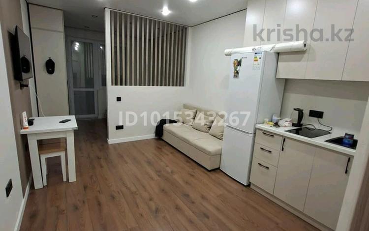 1-комнатная квартира · 30 м² · 10/12 этаж, Кошкарбаева за 190 000 ₸ в Алматы, Турксибский р-н — фото 2