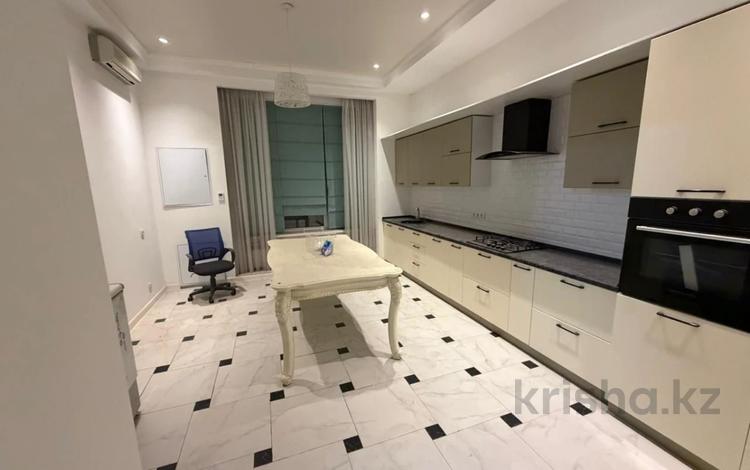 4-комнатная квартира · 270 м² · 4/4 этаж, мкр Нур Алатау, Улан за 136 млн ₸ в Алматы, Бостандыкский р-н — фото 9