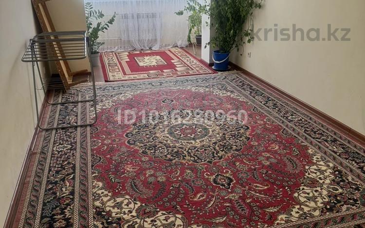 3-комнатная квартира · 72 м² · 4/5 этаж, 20-й мкр 32 за 190 000 ₸ в Актау — фото 2